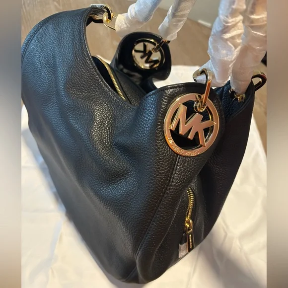 NWT! 🖤 MICHAEL Michael Kors • Fulton Large Leather Shoulder Bag - Black / Gold - Picture 14 of 16